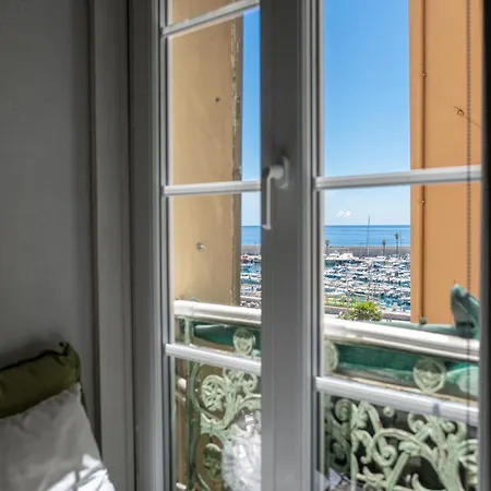 Apartment Les Sablettes - Bord De - Vieille - Parking Prive Menton